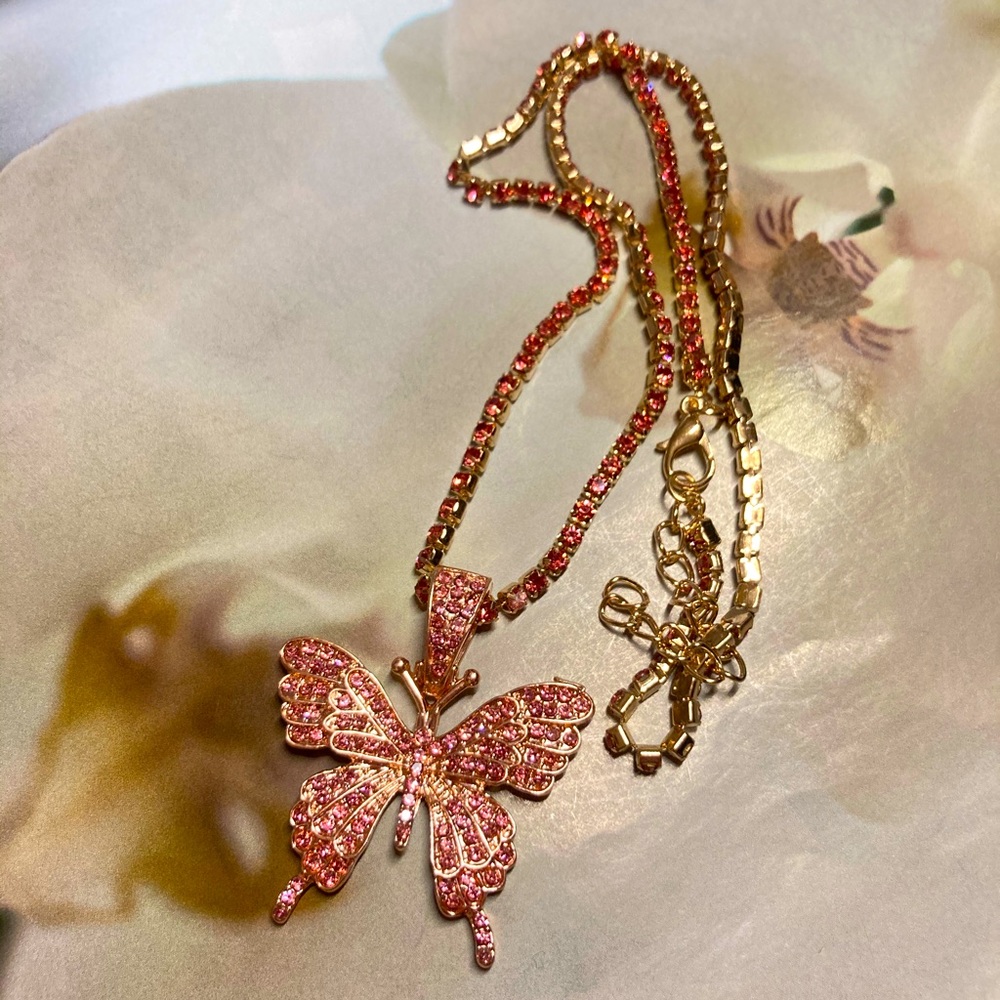 Hip Hop Rhinestone Pink Butterfly 🦋 Necklace - Picture 5 of 6